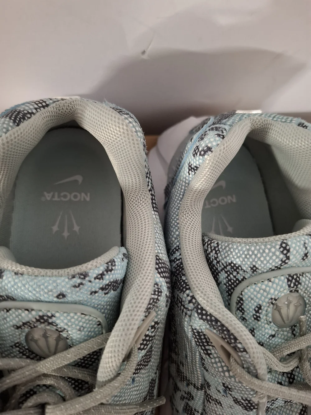 Nike Light Blue Gray Patterned Lace-Up Sneakers
